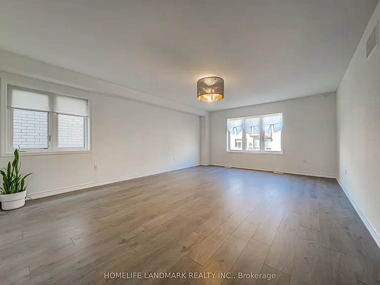 294 Valermo Dr — Photo 24