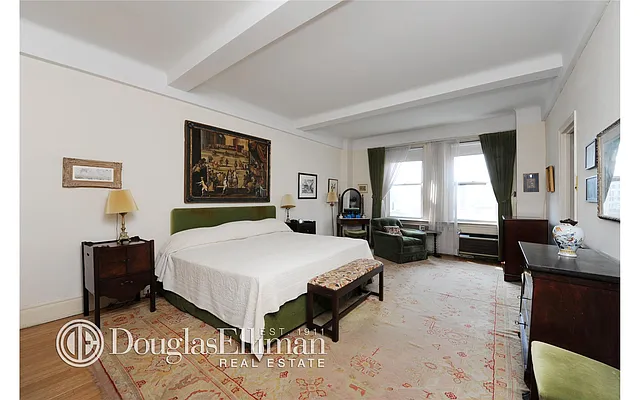 Sold by Douglas Elliman | media 19