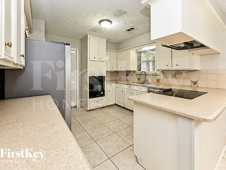 16911 Memorial Oaks Ln — Photo 6