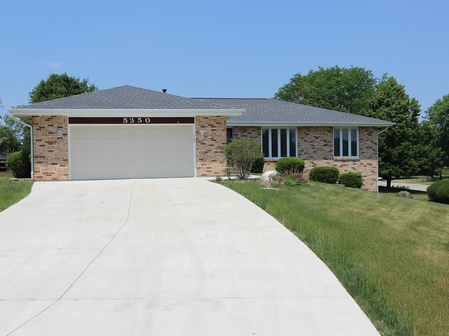 5350 Milehigh Dr, Loves Park, IL 61111 MLS 202303270 Zillow