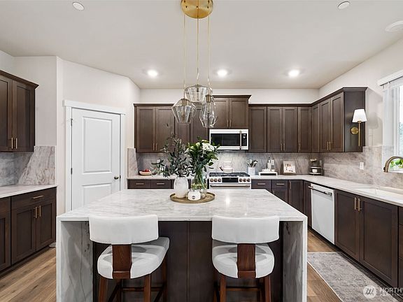 2nd image of 507 186th PL SW