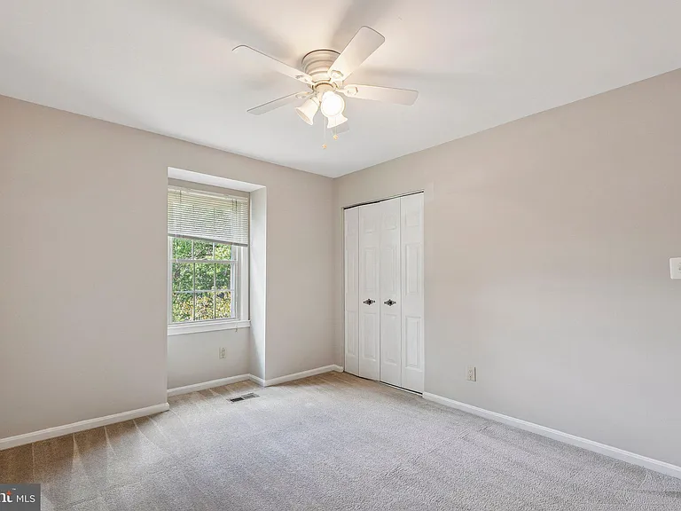 2917 Village Spring Ln — Photo 23
