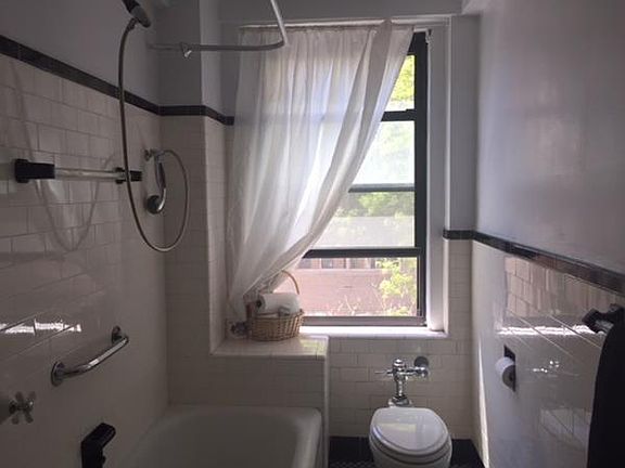 4th image of 205 E 78th St APT 3K