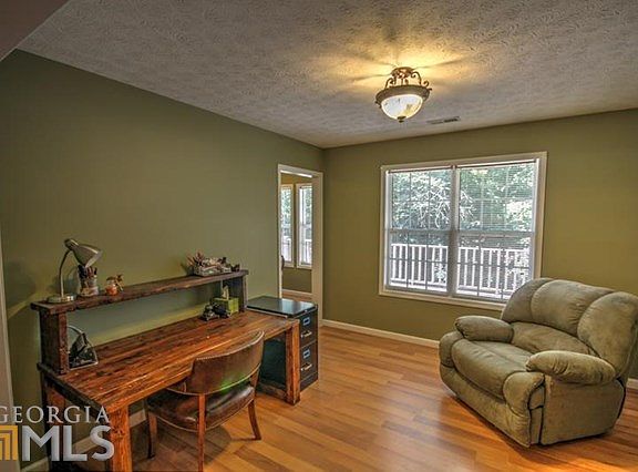 5th image of 57 Bow Ln