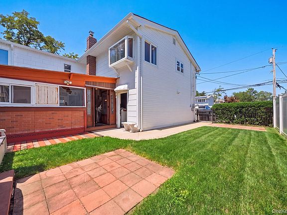 5th image of 58 Oakridge Drive