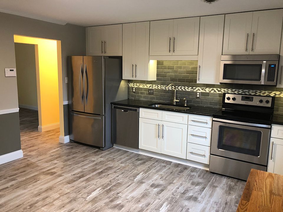 1st image of 810 Highland Dr Unit 403