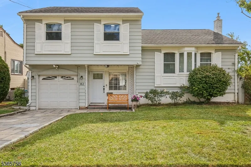 82 Eaton Pl