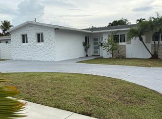 19500 SW 97th Pl, Cutler Bay, FL 33157