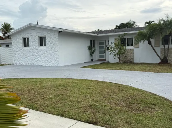 19500 SW 97th Pl, Cutler Bay, FL 33157