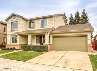 2457 Waters Edge Way, Sacramento, CA 95833