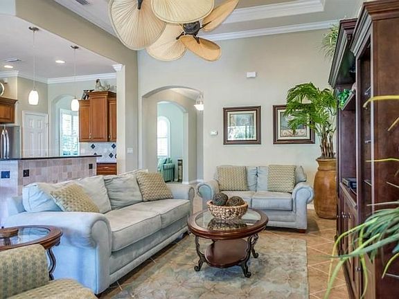 4th image of 302 Cipriani Way