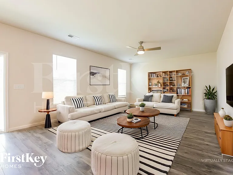302 Stonefence Dr — Photo 4