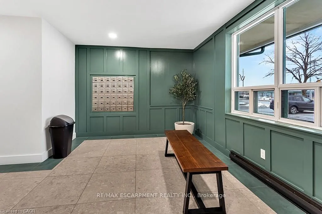 2 bed, $2,100 — Photo 4