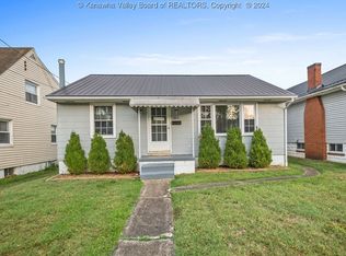 320 17th St, Dunbar, WV 25064