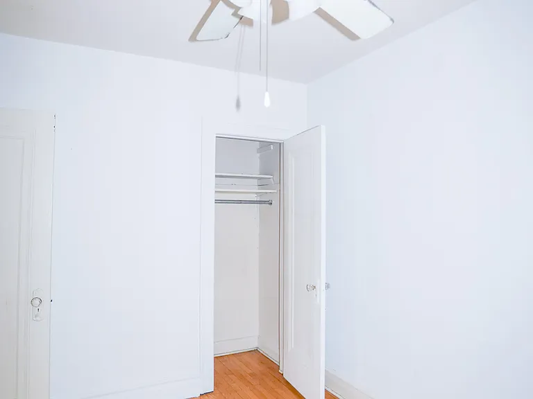 2956 N Seeley Ave #2 — Photo 2