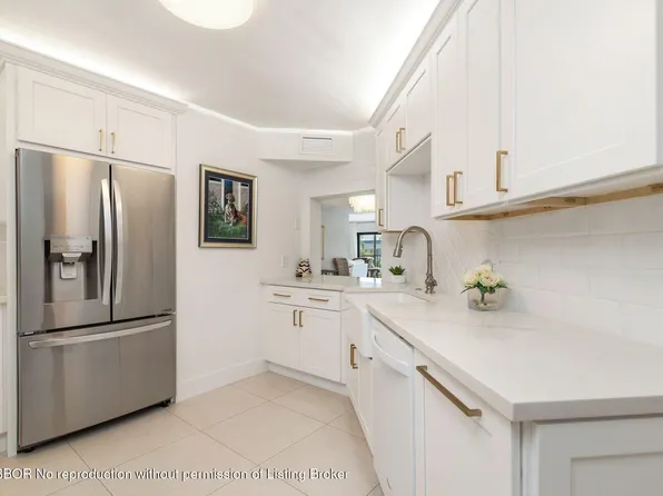 327 Southwind Dr APT 206, North Palm Beach, FL 33408