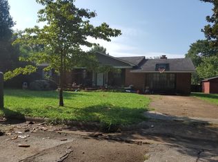 1426 2nd St, Tuscumbia, AL 35674