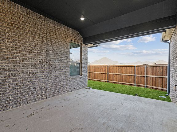 2nd image of 1020 Desert Rose Ln