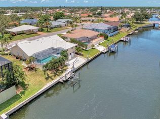 365 Ardenwood Dr, Englewood, FL 34223
