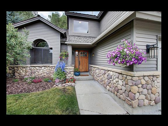 2nd image of 1620 Creek Side Ln