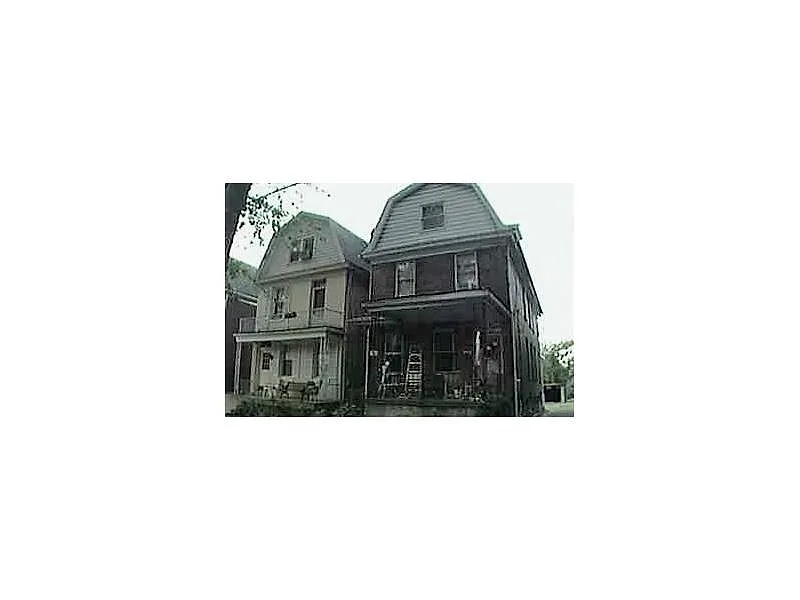 312 Laurel St photo 1