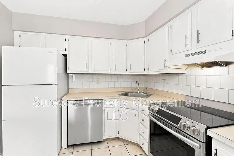 1 bed, 1.0 bath, 800 sqft, $1,600 — Photo 4