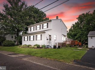 140 Grandview Ave, Hamilton, NJ 08620