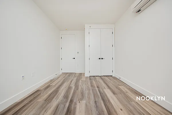 Rented by Nooklyn NYC LLC | media 92