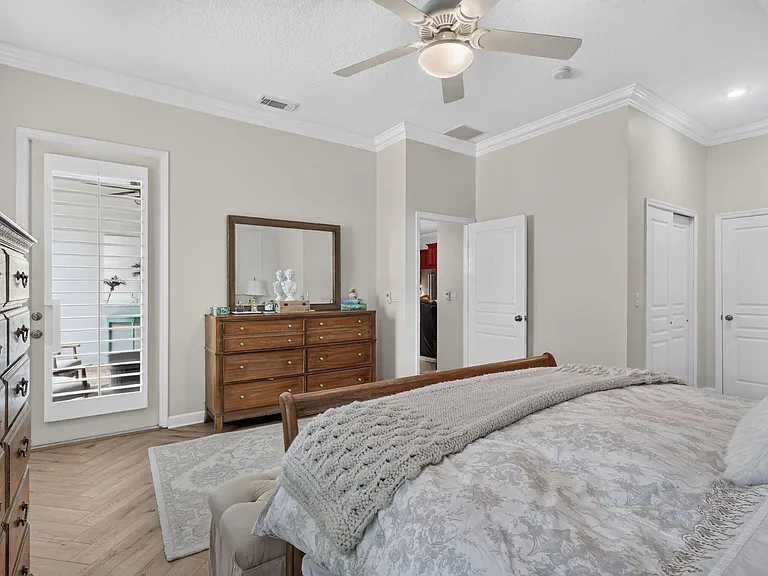 10542 SW Westlawn Blvd — Photo 22
