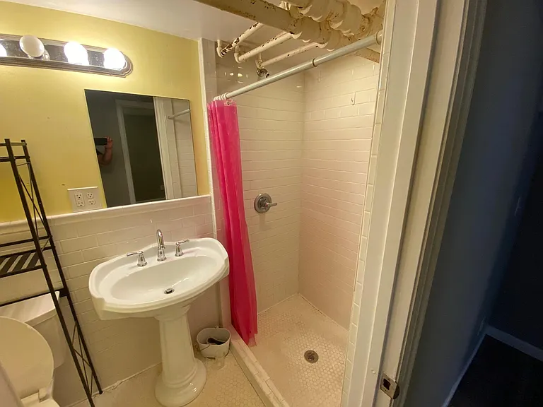785 N Marion St #6 — Photo 16