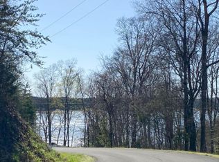 Aaron St, Sevierville, TN 37876