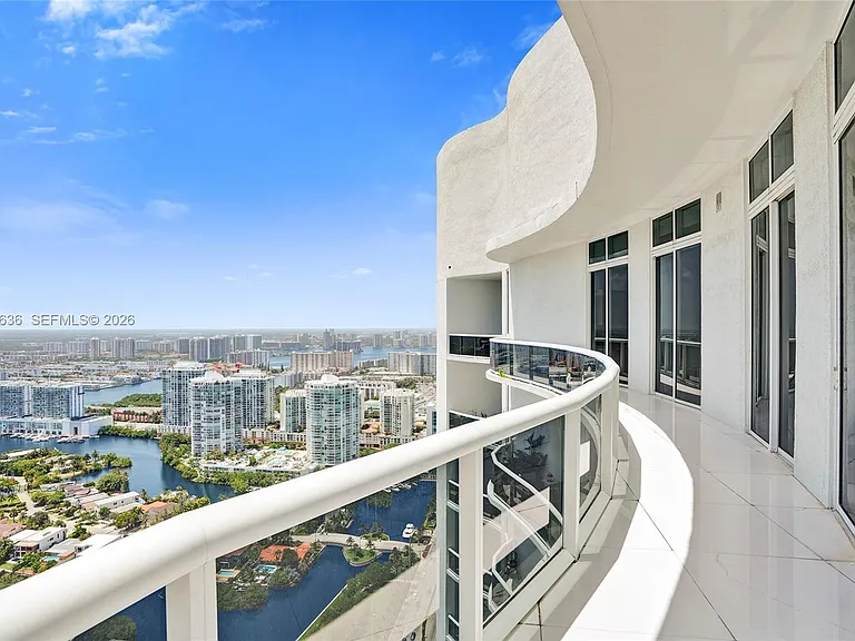 16001 Collins Ave #4305 — Photo 16