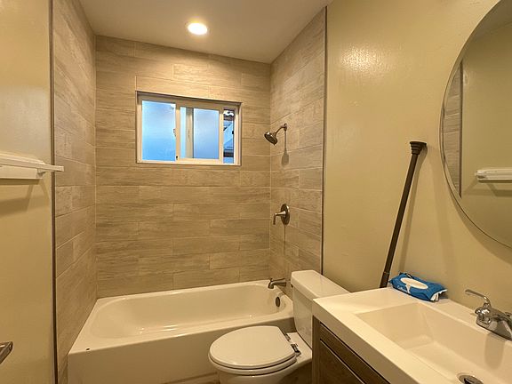 3rd image of 10093 Alhambra Ave #10093