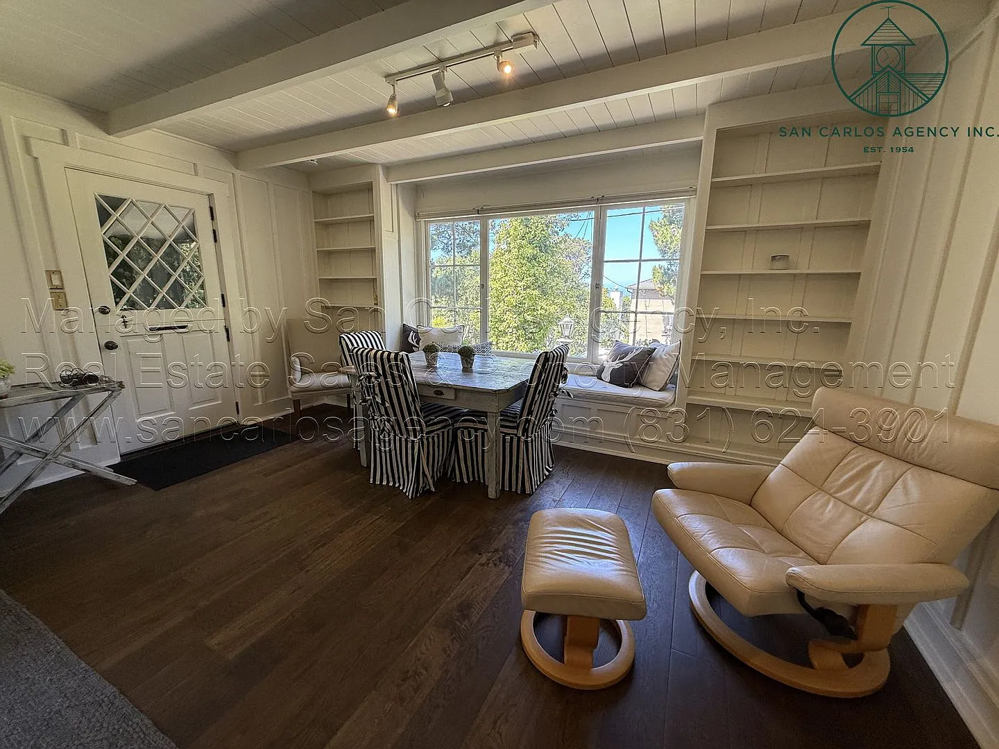 Adorable Three Bedroom Downtown Carmel-by-the-Sea Cottage — Photo 4