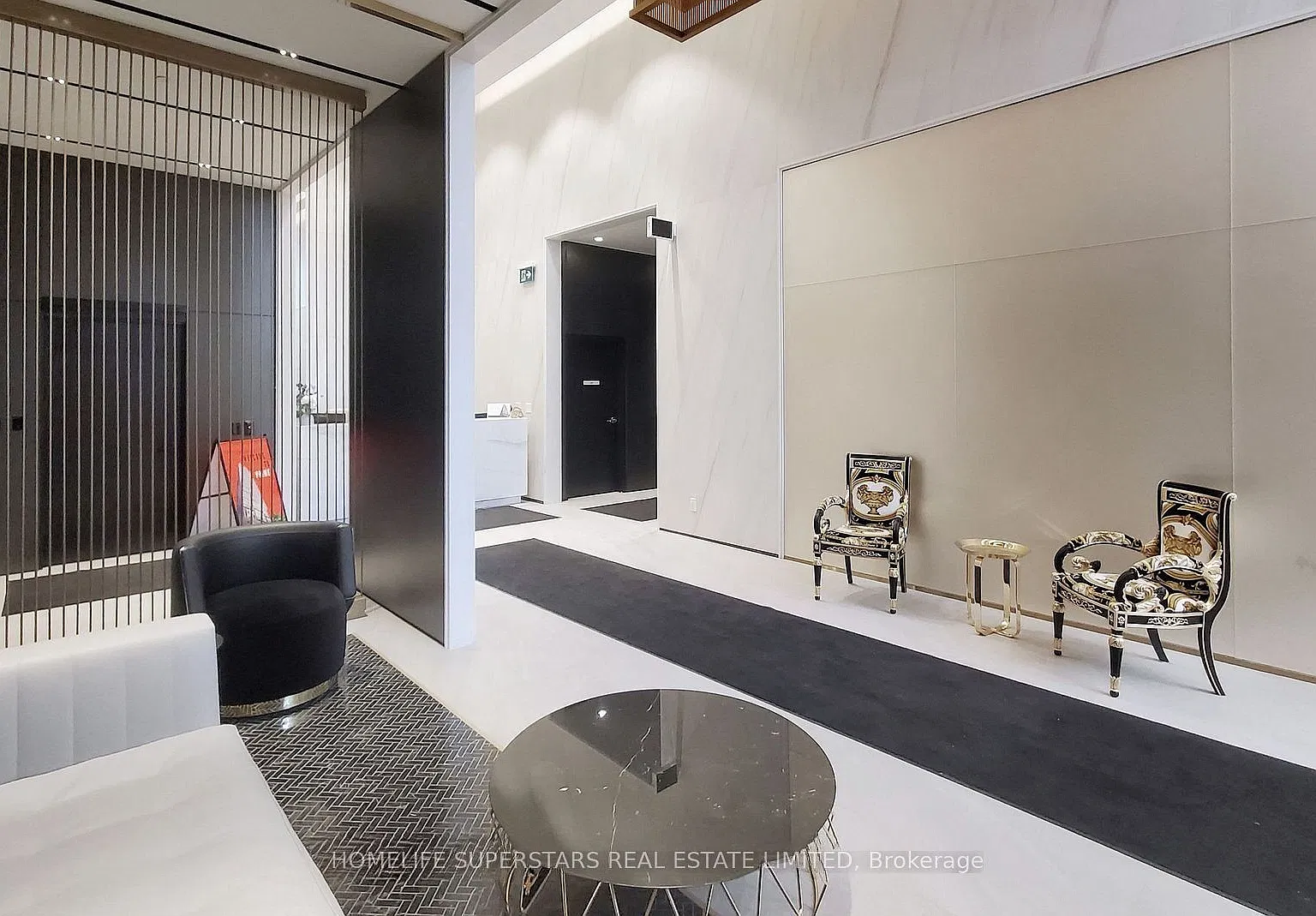 319 Jarvis St — Photo 4