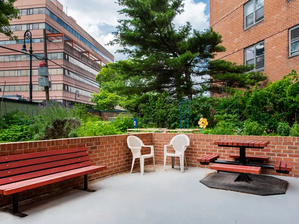 70-25 Yellowstone Boulevard image 15 of 18