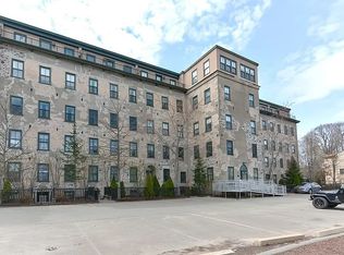 426 Mount Hope St UNIT 410, North Attleboro, MA 02760