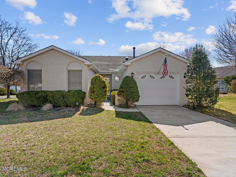 1st image of 1523 Heatherleaf Lane