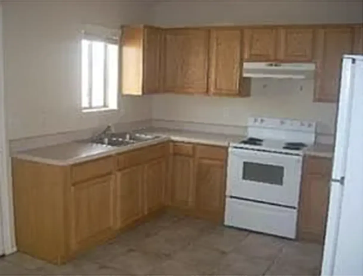 4 bed, 1416 sqft, $1,900 — Photo 4