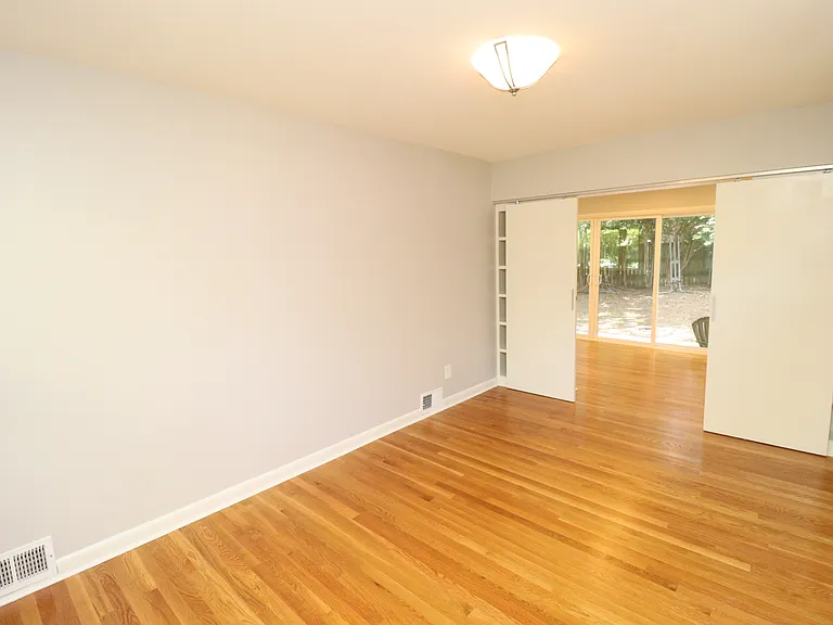 1009 Dogwood Ln — Photo 14