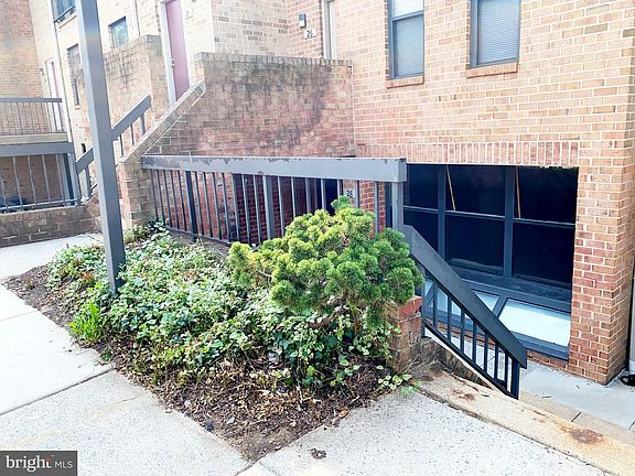3rd image of 28 Dudley Ct #14