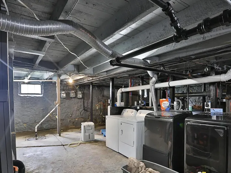 17 Forest Ave #2 — Photo 16