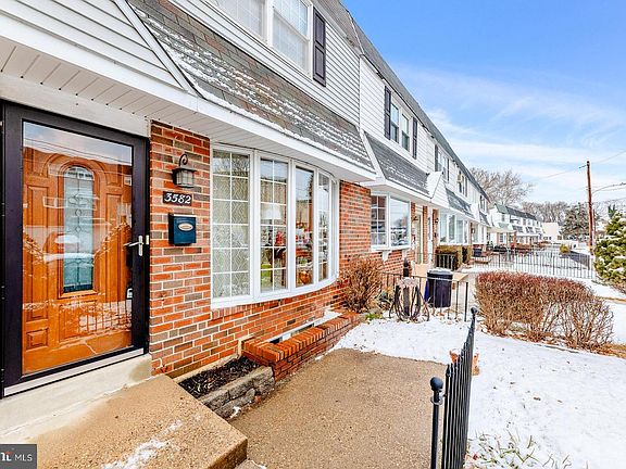 5th image of 3582 Churchill Ln