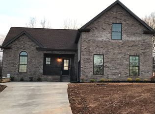 405 Tom Link Rd, Cottontown, TN 37048