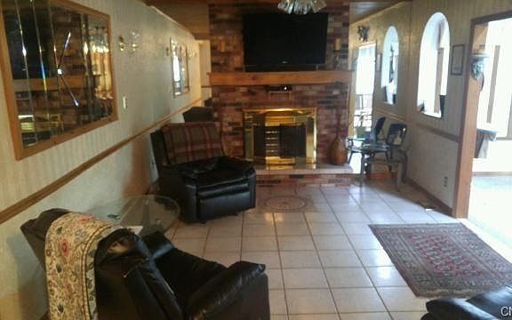 3rd image of 4984 Alexis Dr