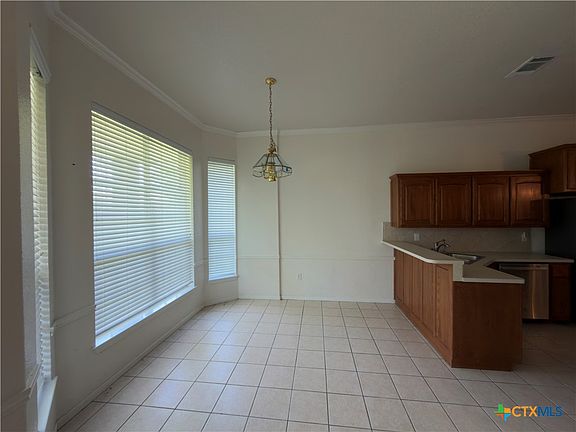 3rd image of 2206 Excel Dr