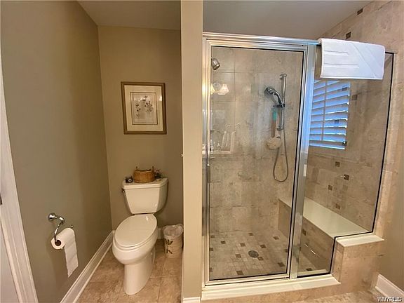 5th image of 134 Collins Ln