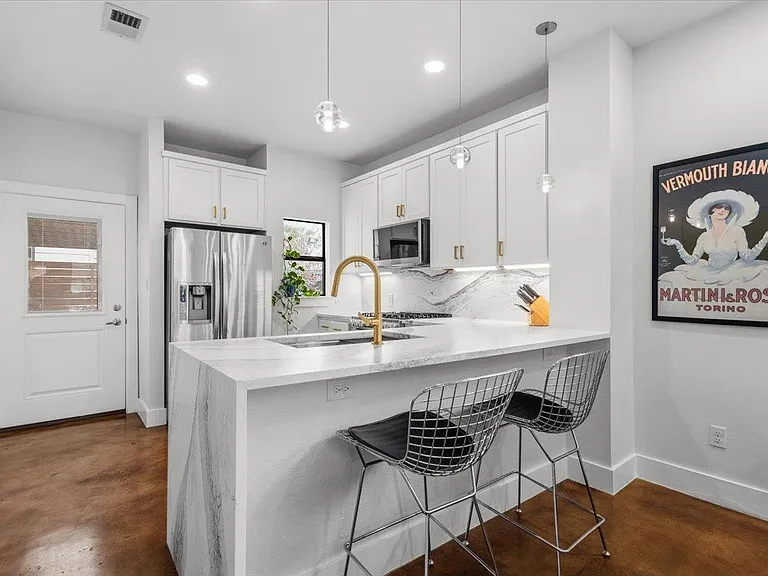 115 Havana St #A — Photo 11