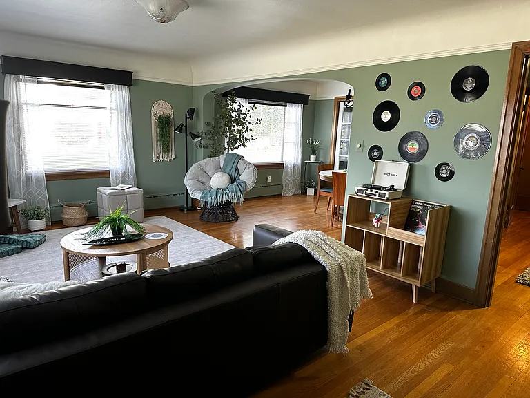 2732 Eldridge Ave — Photo 53