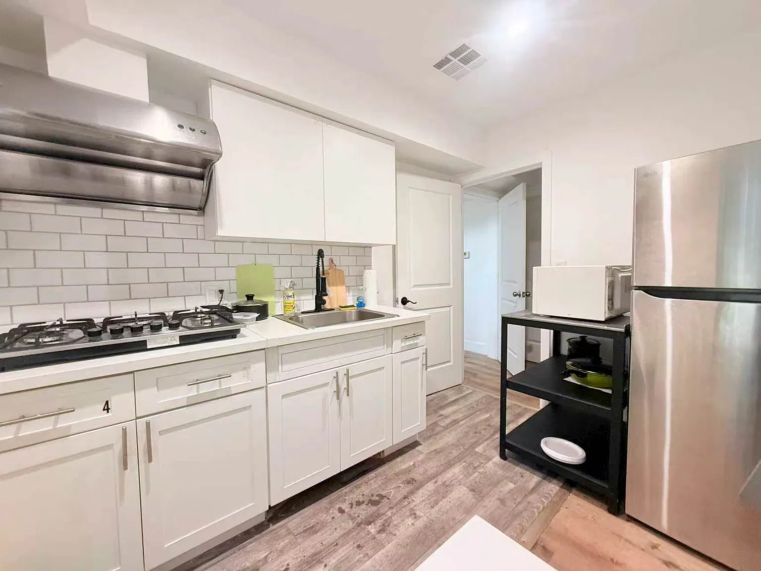 2 bed, $2,500 — Photo 1
